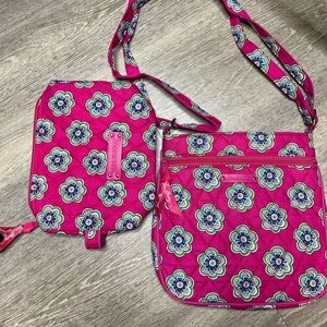 Vera Bradley Triple Zip Hipster Crossbody Bag with matching cosmetic bag *NWOT*